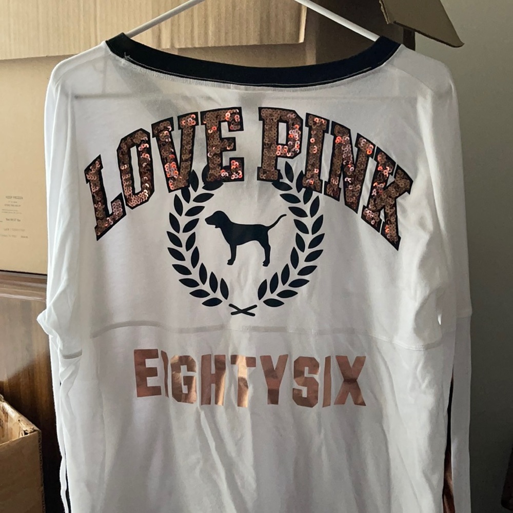 PINK Victoria's Secret White Graphic Long-Sleeve Tee - LOVE PINK